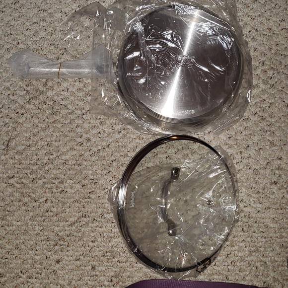 Parini 9.5" Chicken Fryer with Lid - Picture 9 of 10